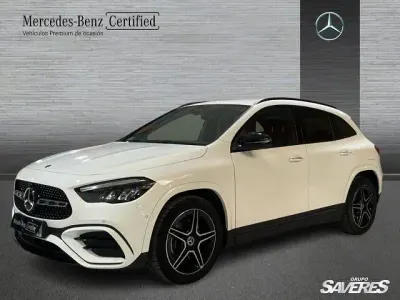 Usado Mercedes GLA200 150 CV (110 kW) 2025 Blanco polar SUV