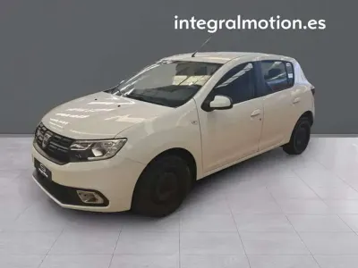 Usado Dacia Sandero Lauréate 75 CV (55 kW) 2019 Blanco Utilitario