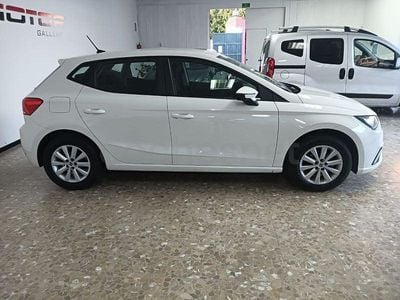 Usado Seat Ibiza Style 80 CV (58 kW) 2023 Blanco Berlina