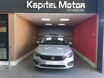 Usado Fiat Tipo Pop 95 CV (69 kW) 2020 Gris / plata Berlina