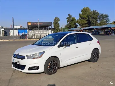 Usado Citroën C4 95 CV (69 kW) 2011 Blanco Berlina
