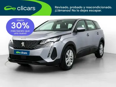 Usado Peugeot 5008 Active 130 CV (95 kW) 2021 Gris / plata SUV