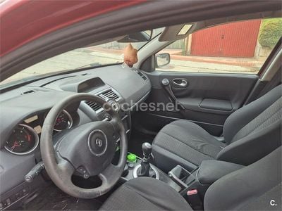 Rojo Usado 2007 Renault Mégane II Dynamique Berlina | 700 € (Super precio)
