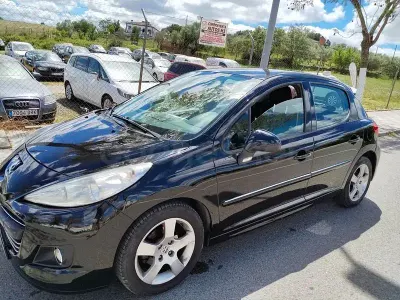 Usado Peugeot 207 Sport 90 HP (66 kW) 2010 Preto Sedan