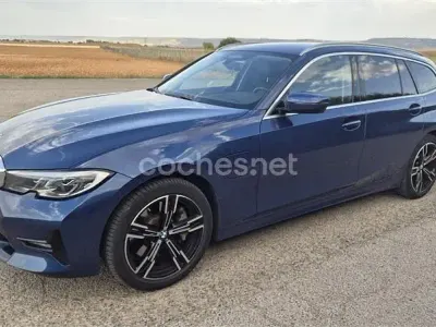 Usado BMW 330e 292 CV (214 kW) 2021 Azul Familiar