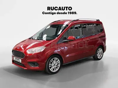 Begagnad Ford Tourneo Courier Titanium 100 HK (73 kW) 2018 Röd Minibuss