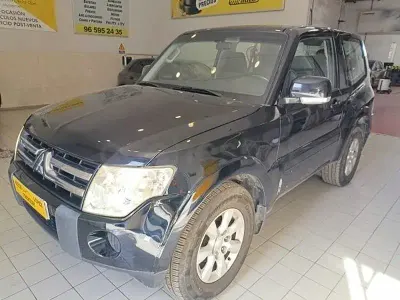 Usado Mitsubishi Montero Motion 200 CV (147 kW) 2010 Negro SUV