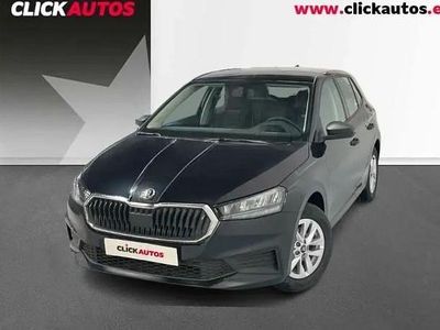 Usado Skoda Fabia Essence 80 CV (58 kW) 2025 Plata Utilitario