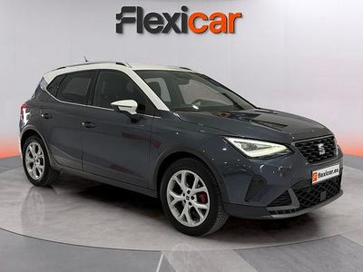 Usado Seat Arona FR 150 CV (110 kW) 2023 Gris SUV
