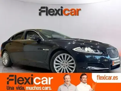Usado Jaguar XF R-Sport 200 HP (147 kW) 2015 Preto Sedan