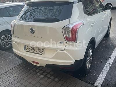 Usado Ssangyong (KGM) Tivoli Limited 115 CV (84 kW) 2017 Blanco SUV