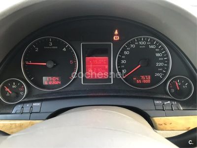 Usado Audi A4 140 CV (102 kW) 2005 Azul Berlina