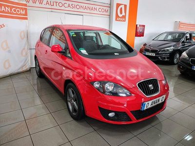 Usado Seat Altea I-Tech 125 CV (91 kW) 2014 Rojo Monovolumen