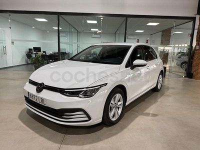 Usado VW Golf VIII Life 115 HP (84 kW) 2021 Branco Sedan