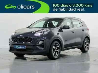 Usado Kia Sportage 136 CV (100 kW) 2021 Gris SUV