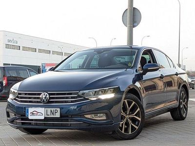 Azul Usado 2021 VW Passat Executive Berlina | 17.950 € (Precio justo)