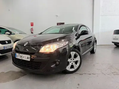 Usado Renault Mégane III Extreme 105 CV (77 kW) 2009 Negro Berlina