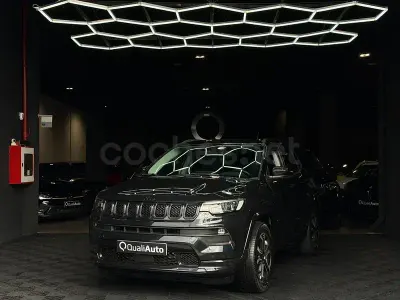 Usado Jeep Compass Limited 240 CV (176 kW) 2021 Negro SUV