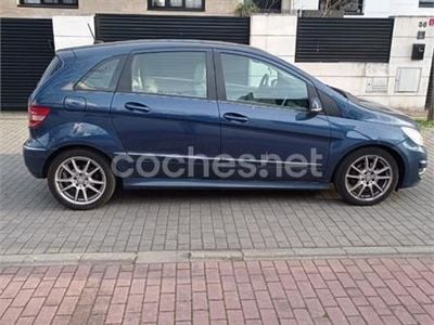 Mercedes B180