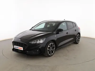 Usado Ford Focus ST-Line 125 CV (91 kW) 2019 Negro Berlina