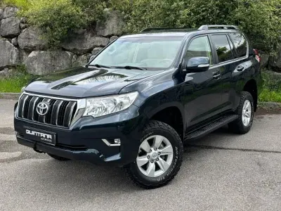 Usado Toyota Land Cruiser 177 CV (130 kW) 2018 Azul