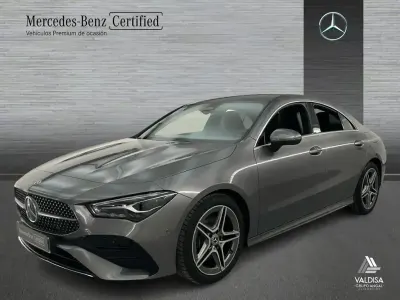 Usado Mercedes CLA200 163 CV (119 kW) 2026 Gris montaña Berlina