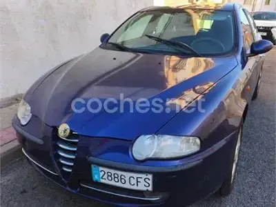 Usado Alfa Romeo 147 Distinctive 120 CV (88 kW) 2005 Azul Utilitario