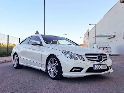 Usado Mercedes E350 265 CV (194 kW) 2011 Blanco Coupe