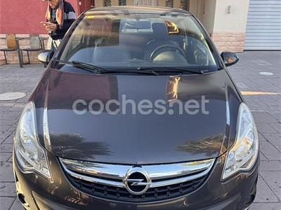 Gris / plata Usado 2013 Opel Corsa Selective Berlina | 2750 € (Super precio)