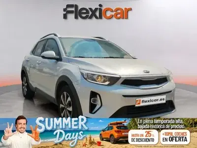 Usado Kia Stonic 100 CV (73 kW) 2021 Blanco SUV