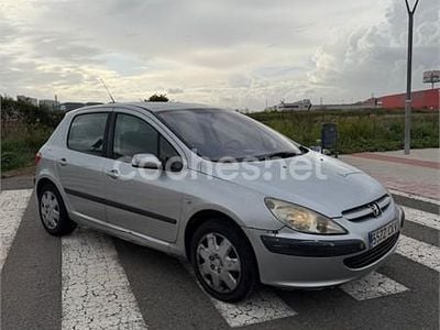 Usado Peugeot 307 110 CV (80 kW) 2003 Gris / plata Berlina