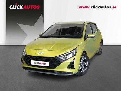 Usado Hyundai i20 84 CV (61 kW) 2025 Verde Utilitario