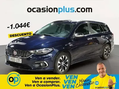 Usado Fiat Tipo Mirror 95 CV (69 kW) 2019 Azul Familiar