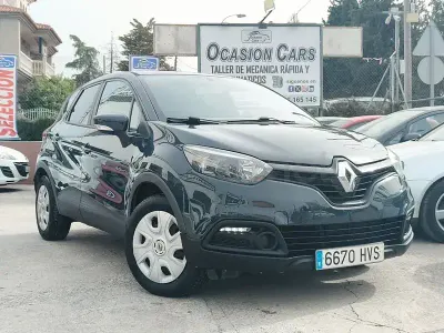 Używany Renault Captur Life 90 KM (66 kW) 2014 Niebieski SUV