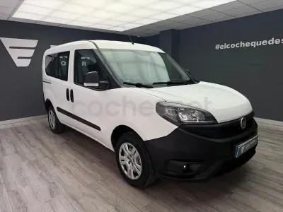 Usado Fiat Doblò Easy 95 CV (69 kW) 2019 Blanco Monovolumen