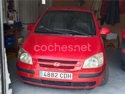 Usado Hyundai Getz 82 CV (60 kW) 2002 Rojo Utilitario
