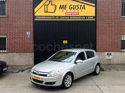 Usado Opel Astra Cosmo 100 CV (73 kW) 2004 Gris / plata Berlina