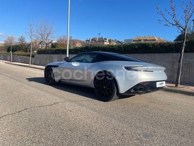 Aston Martin DB11