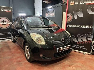 Usado Toyota Yaris Sol 87 CV (63 kW) 2008 Negro Utilitario