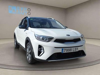 Usado Kia Stonic 99 HP (72 kW) 2021 Branco SUV