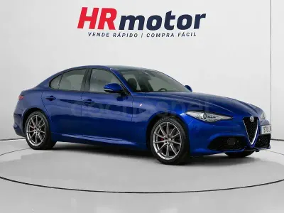 Usado Alfa Romeo Giulia Ti 210 CV (154 kW) 2022 Azul Berlina