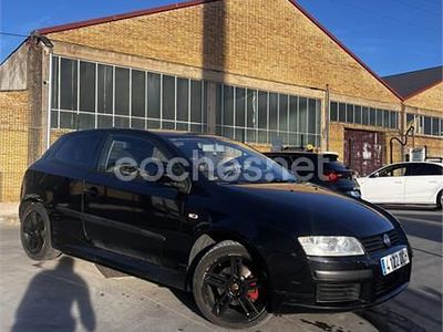 Używany Fiat Stilo Racing 115 KM (84 kW) 2004 Czarny Sedan/Limuzyna