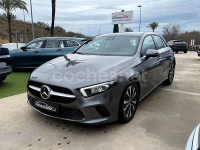 Usado Mercedes A180 116 CV (85 kW) 2021 Gris / plata Berlina