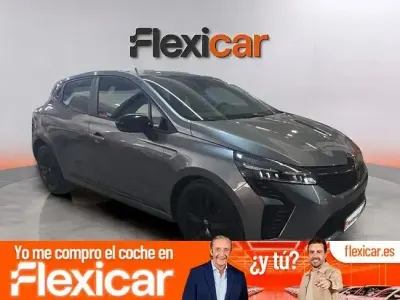 Usado Renault Clio Techno 90 CV (66 kW) 2024 Gris Utilitario