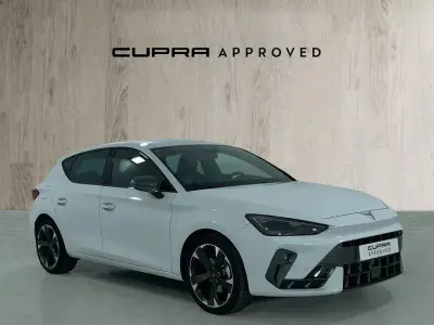 Usado Cupra Leon 150 HP (110 kW) 2025 Branco Sedan