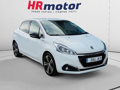 Usado Peugeot 208 GT-line 111 CV (81 kW) 2015 Blanco Utilitario