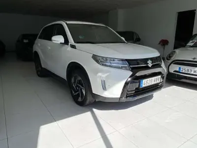 Usado Suzuki Vitara 102 CV (75 kW) 2024 Blanco SUV
