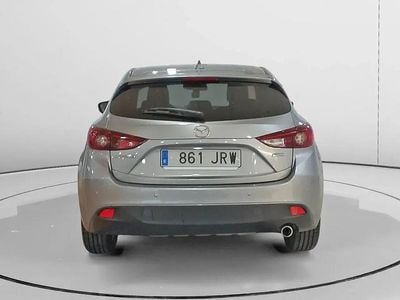 Usado Mazda 3 Luxury 105 CV (77 kW) 2016 Gris / plata Berlina