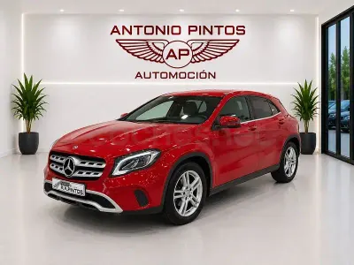 Begagnad Mercedes GLA200 136 HK (100 kW) 2017 Röd SUV