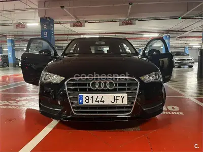 Usado Audi A3 Attraction 110 CV (80 kW) 2015 Negro Berlina